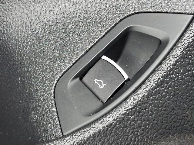 Photo of 2012 Black Volkswagen Passat