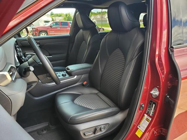 Photo of 2021 Red Toyota Highlander