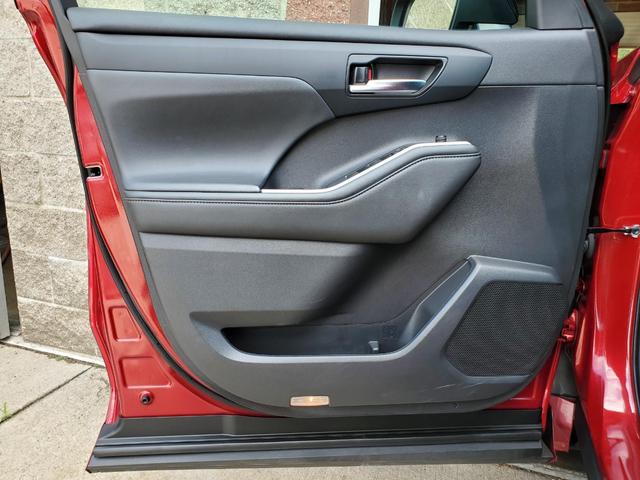 Photo of 2021 Red Toyota Highlander