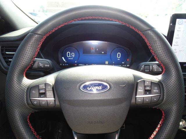 Photo of 2023 Rapid Red Metallic Tinted Clearcoat Ford Escape