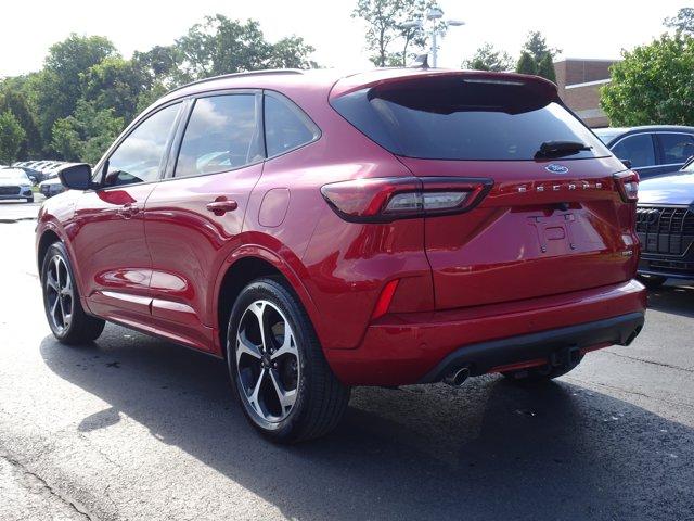 Photo of 2023 Rapid Red Metallic Tinted Clearcoat Ford Escape