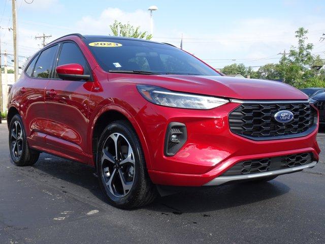 Photo of 2023 Rapid Red Metallic Tinted Clearcoat Ford Escape