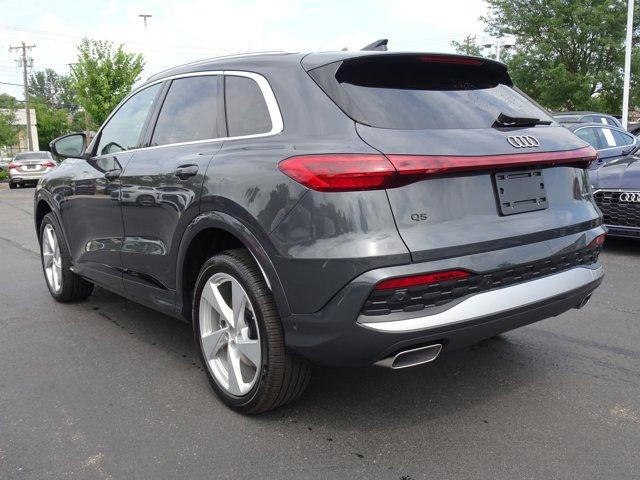Photo of 2025 Tambora Gray Metallic Audi Q5