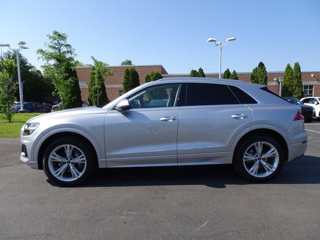 Photo of 2022 Florett Silver Metallic Audi Q8