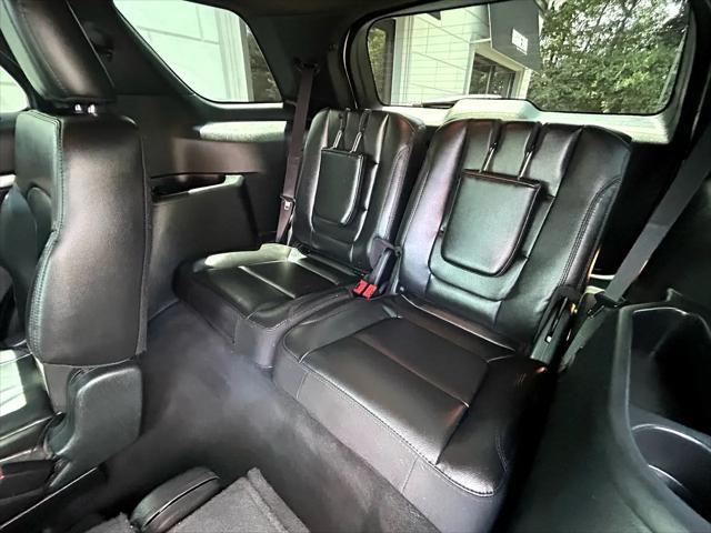 Photo of 2018 White Ford Explorer