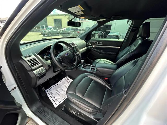 Photo of 2018 White Ford Explorer