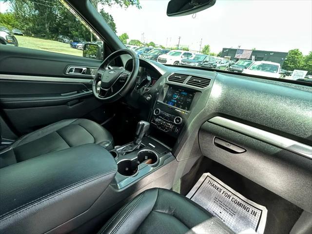 Photo of 2018 White Ford Explorer