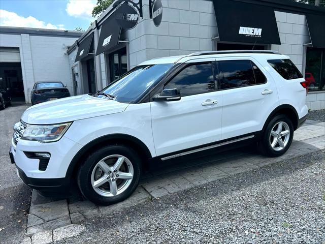 Photo of 2018 White Ford Explorer
