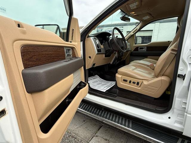 Photo of 2014 White Ford F-150