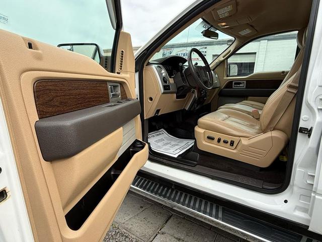 Photo of 2014 White Ford F-150