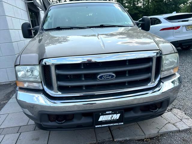 Photo of 2004 Gold Ford F-250