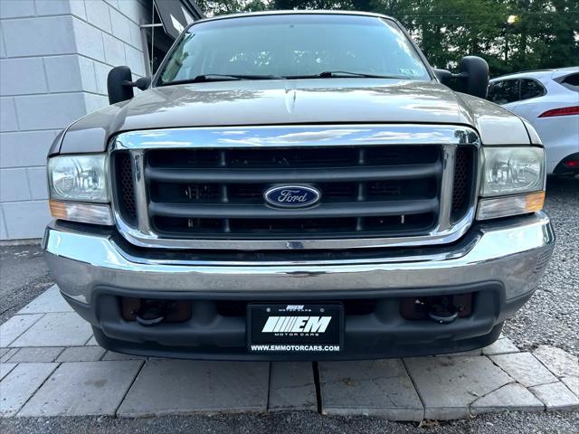 Photo of 2004 Gold Ford F-250