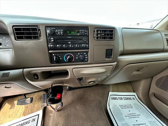 Photo of 2004 Gold Ford F-250