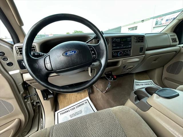 Photo of 2004 Gold Ford F-250
