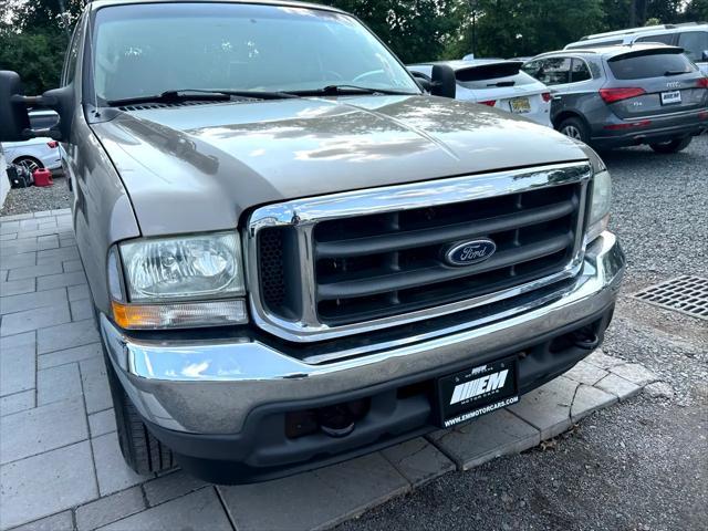 Photo of 2004 Gold Ford F-250