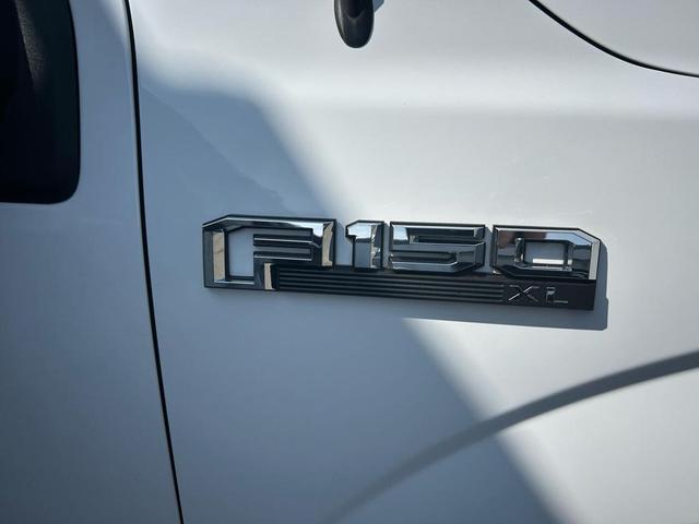 Photo of 2016 Oxford White Ford F-150