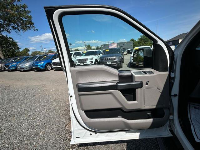 Photo of 2016 Oxford White Ford F-150