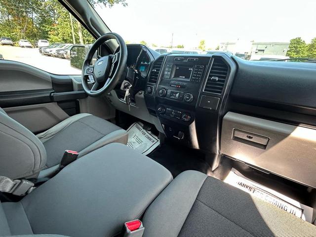 Photo of 2016 Oxford White Ford F-150
