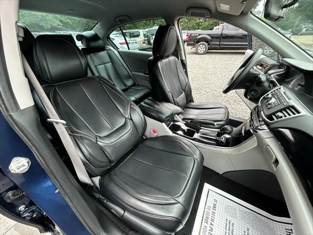 Photo of 2017 Obsidian Blue Pearl Honda Accord