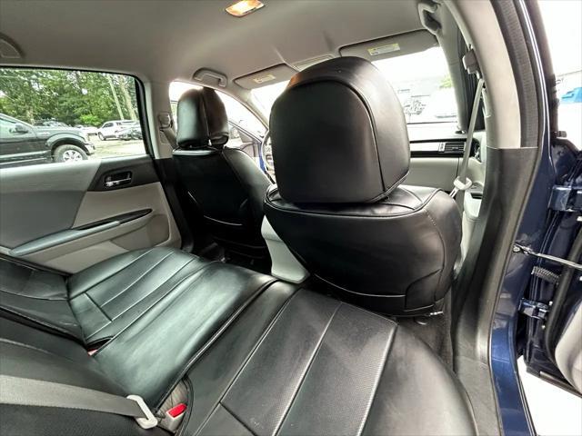 Photo of 2017 Obsidian Blue Pearl Honda Accord