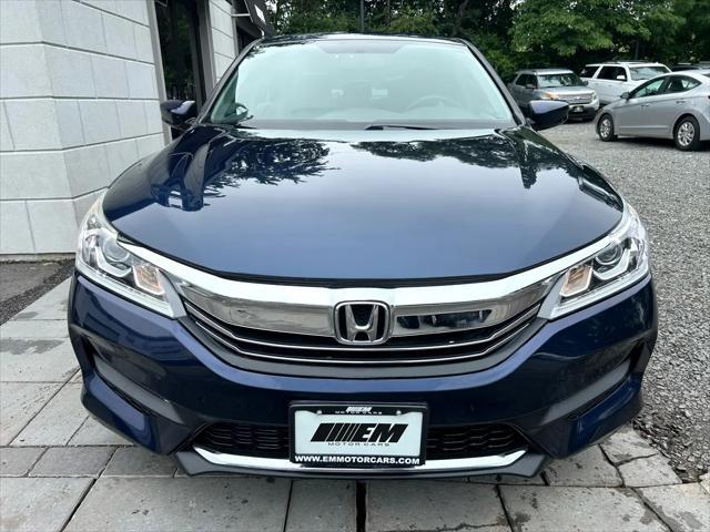 Photo of 2017 Obsidian Blue Pearl Honda Accord