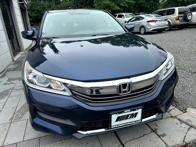 Photo of 2017 Obsidian Blue Pearl Honda Accord
