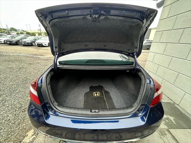 Photo of 2017 Obsidian Blue Pearl Honda Accord