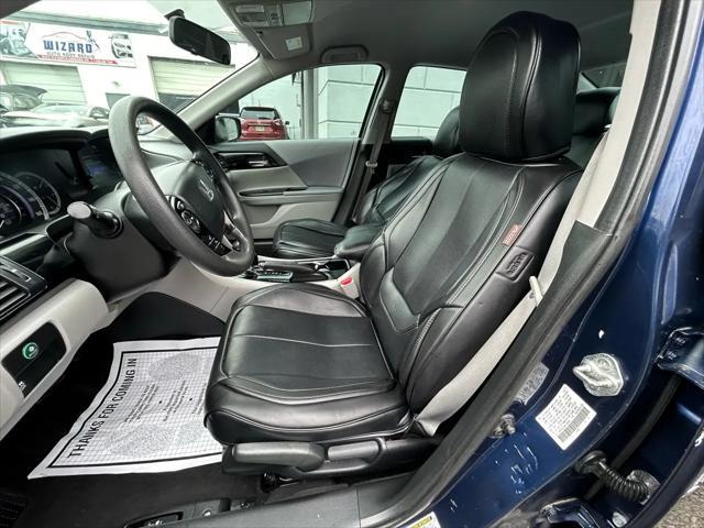 Photo of 2017 Obsidian Blue Pearl Honda Accord