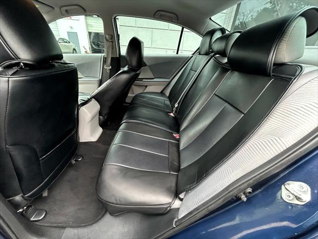 Photo of 2017 Obsidian Blue Pearl Honda Accord