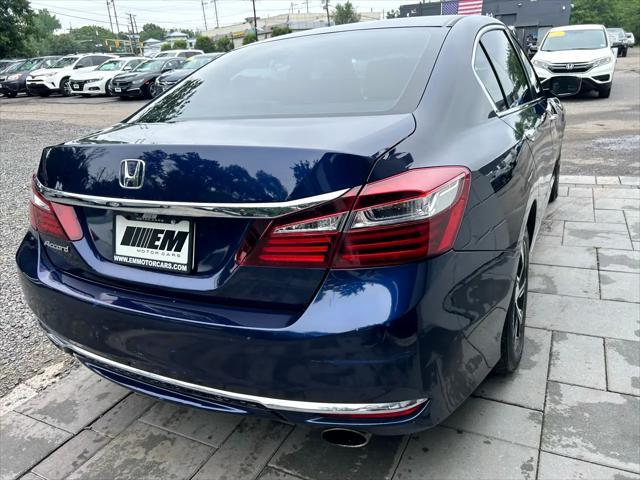 Photo of 2017 Obsidian Blue Pearl Honda Accord