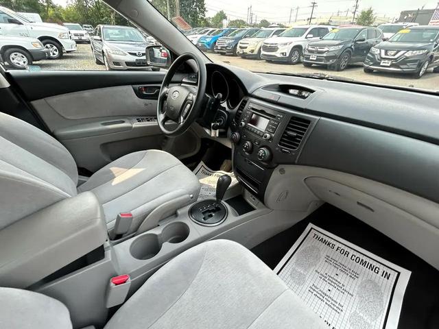 Photo of 2009 Silver Kia Optima