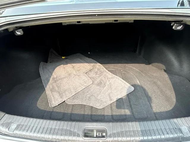 Photo of 2009 Silver Kia Optima