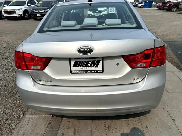 Photo of 2009 Silver Kia Optima