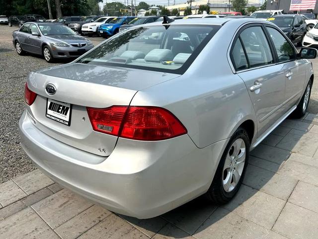Photo of 2009 Silver Kia Optima