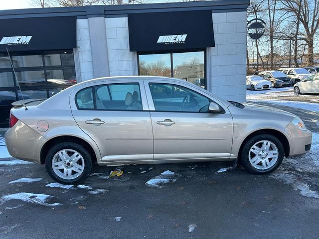 Photo of 2006 Sandstone Metallic Chevrolet Cobalt