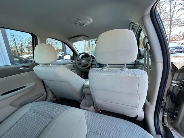 Photo of 2006 Sandstone Metallic Chevrolet Cobalt