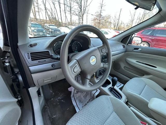 Photo of 2006 Sandstone Metallic Chevrolet Cobalt