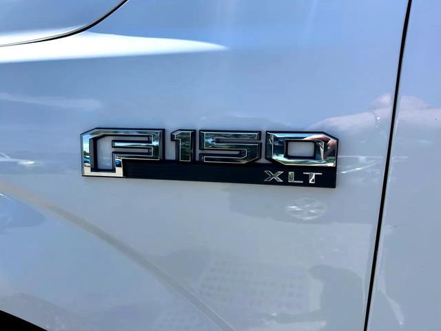Photo of 2015 Oxford White Ford F-150
