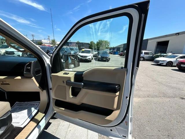 Photo of 2015 Oxford White Ford F-150