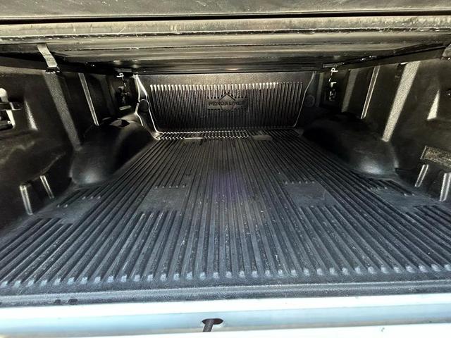 Photo of 2015 Oxford White Ford F-150