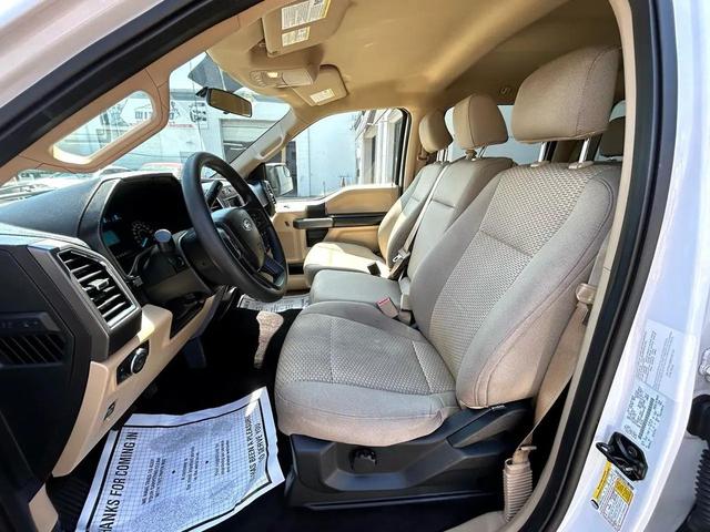 Photo of 2015 Oxford White Ford F-150
