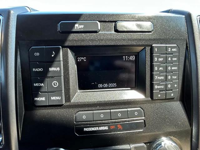Photo of 2015 Oxford White Ford F-150