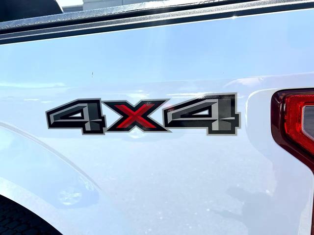 Photo of 2015 Oxford White Ford F-150
