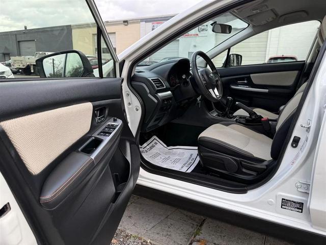 Photo of 2017 Crystal White Pearl Subaru Crosstrek