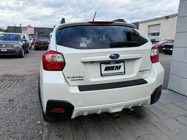Photo of 2017 Crystal White Pearl Subaru Crosstrek