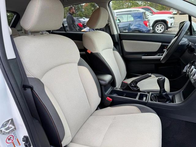 Photo of 2017 Crystal White Pearl Subaru Crosstrek