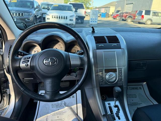 Photo of 2006 Classic Silver Metallic Scion tC