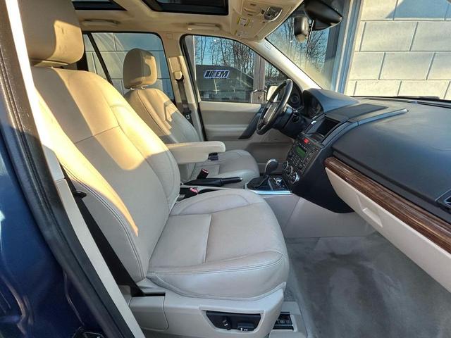 Photo of 2010 Blue Land Rover LR2