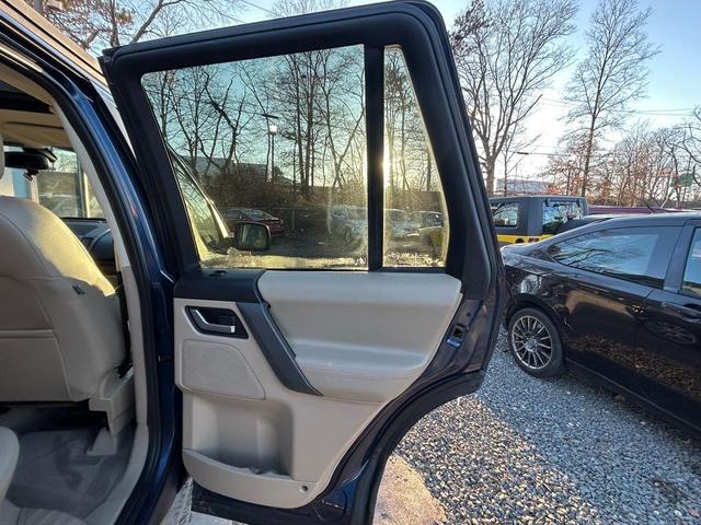 Photo of 2010 Blue Land Rover LR2