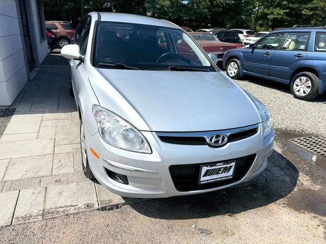 Photo of 2011 Shimmering Silver Metallic Hyundai Elantra Touring